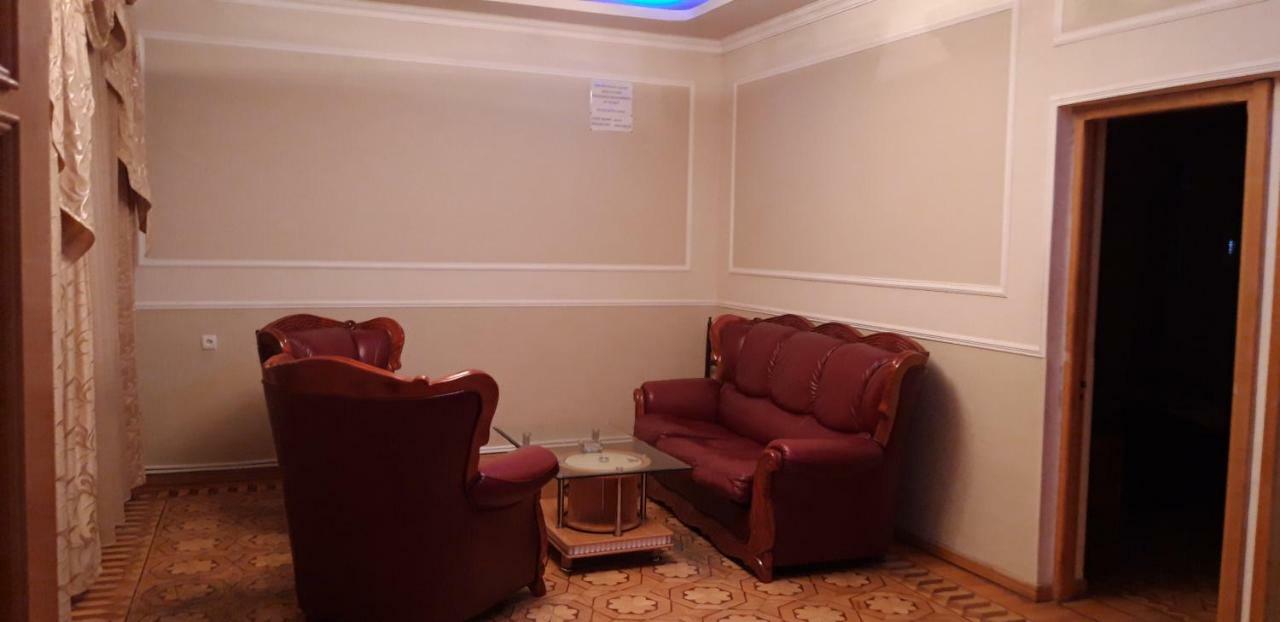 Valda Hotel On Tumanyan ヴァナゾル エクステリア 写真
