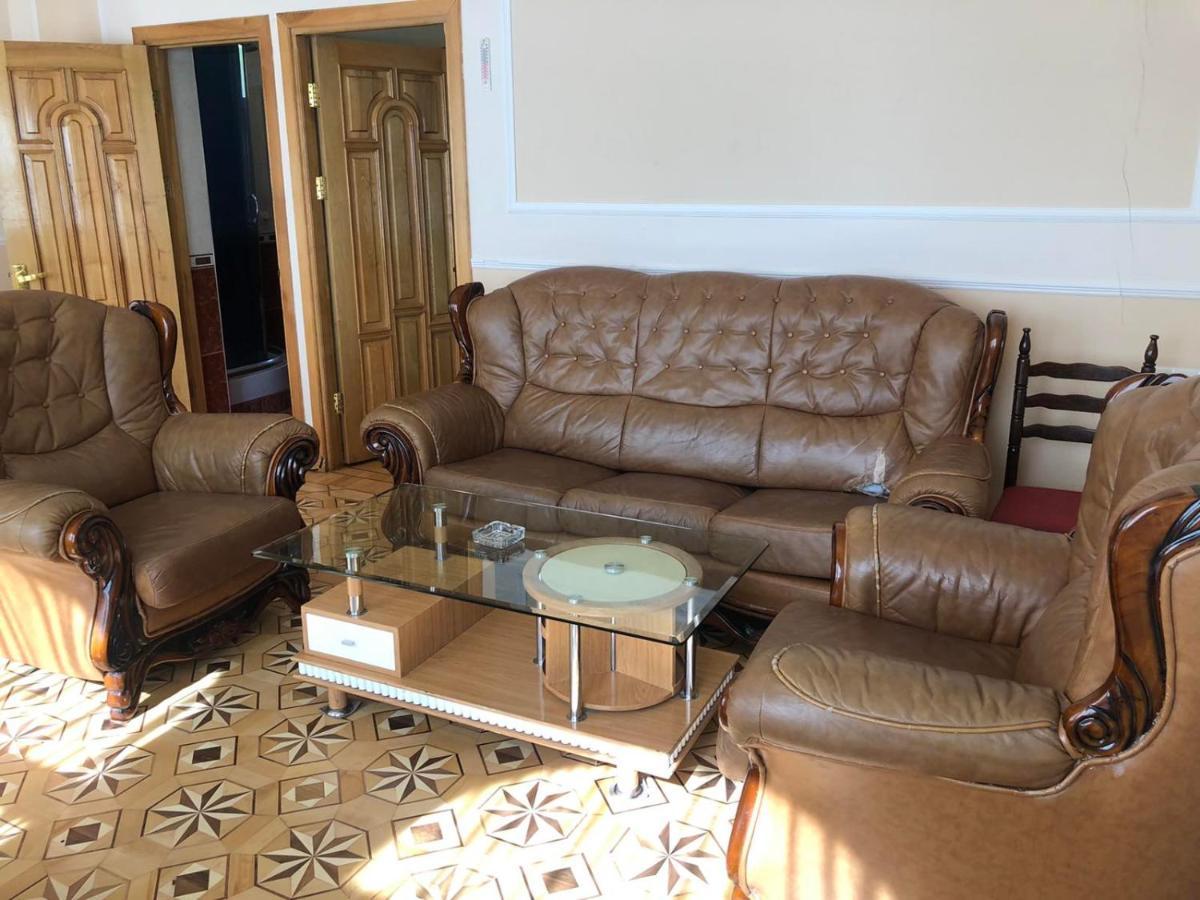 Valda Hotel On Tumanyan ヴァナゾル エクステリア 写真